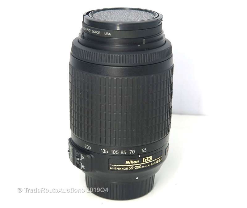 Nikon AF-S NIKKOR 55-200mm VR [ VIBRATION REDUCTION ] LENS