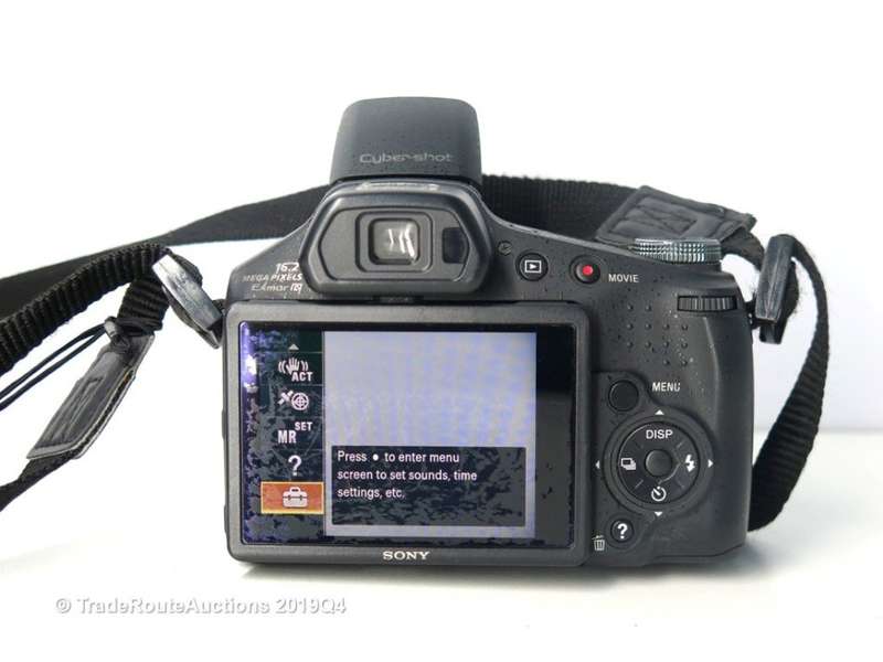 Sony Cyber-Shot DSC-HX100V 16.2 MP Exmor R CMOS Digital Still Camera Carl Zeiss Vario-Tessar Lens