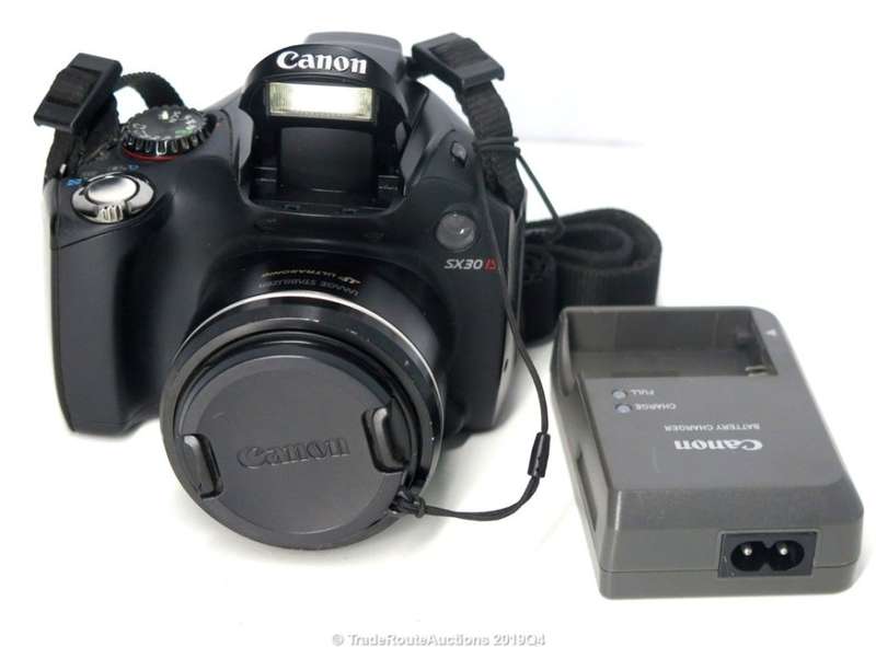 Canon PowerShot SX30 IS IMAGE STABILIZER ULTRASONIC 14.1 MP 35X OPTICAL FULL HD CAMERA