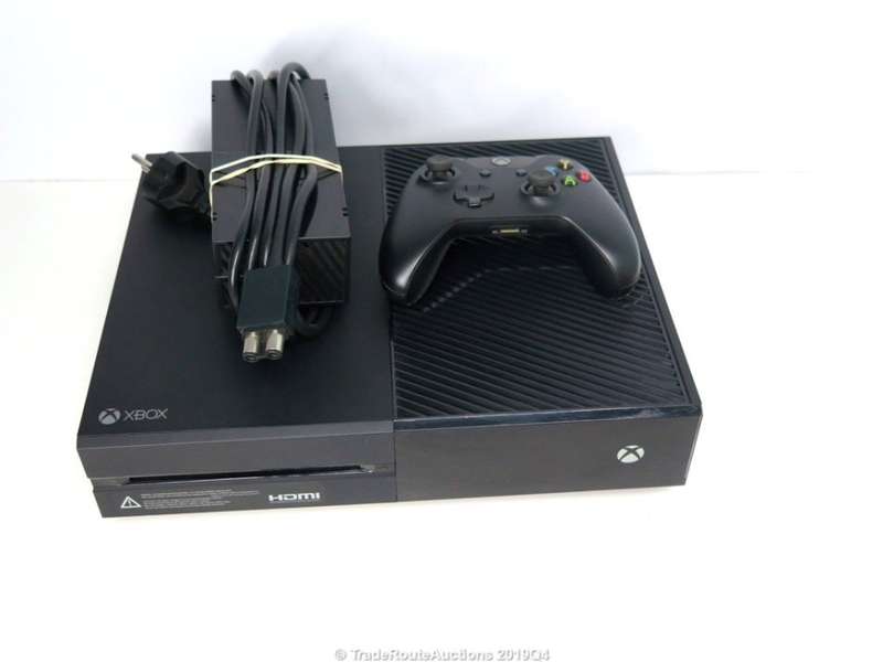 Microsoft Xbox One 1TB Model 1540 Gaming Console + 1 Controller