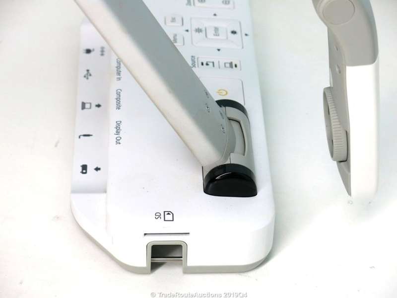 Epson DC-11 Document Camera with SXGA resolution, Microphone, Internal Memory and USB Connectivity