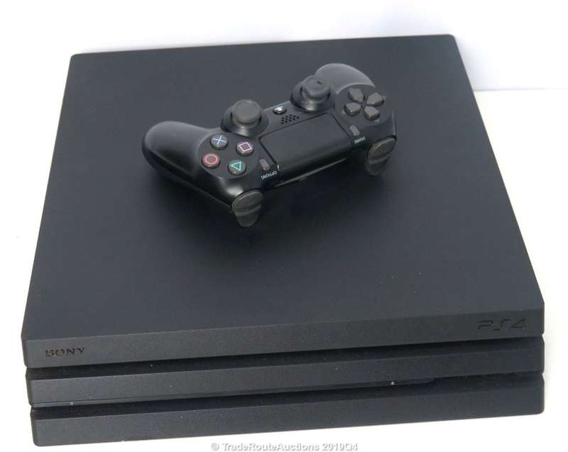 Sony Playstation 4 Console Pro 1TB [cuh7016b] + 1 Wireless Controller