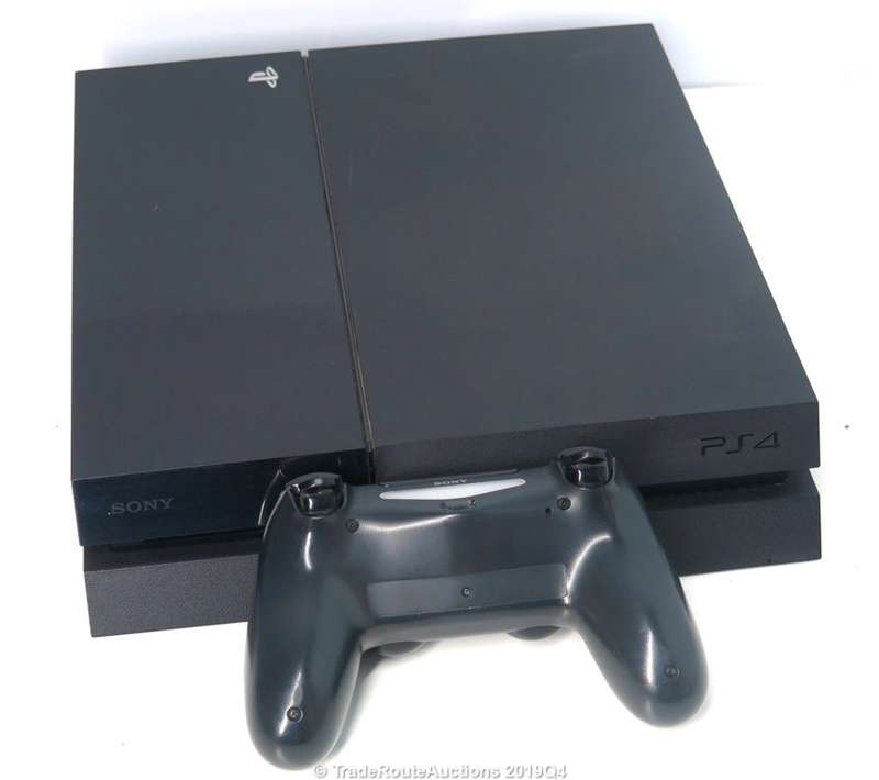 Sony PS4  PlayStation 4 console 500GB EDITION - CUH-1116A - Jet Black  *** SONY PS4 ***