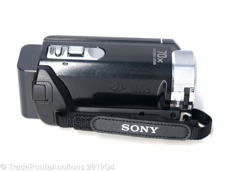 Sony DCR-SX22 Digital Video Recorder Handycam Camcorder - 70X ZOOM