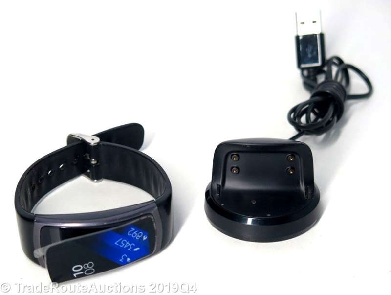 Samsung Gear Fit 2 Fitness Tracker Small SM-R360 GPS Sports Band - In Box