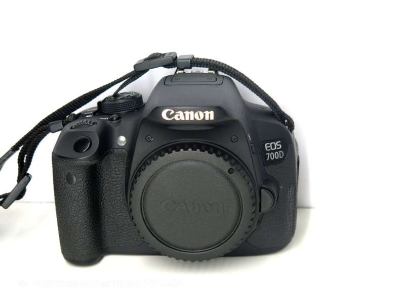 Canon EOS 700D DIGITAL SLR CAMERA BODY ONLY | 18.0 MP FULL HD