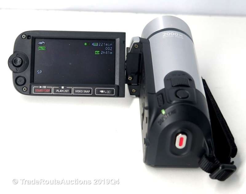 Canon LEGRIA FS406 Camcorder - Silver (41x Optical Zoom, 2.7 inch Widescreen LCD)