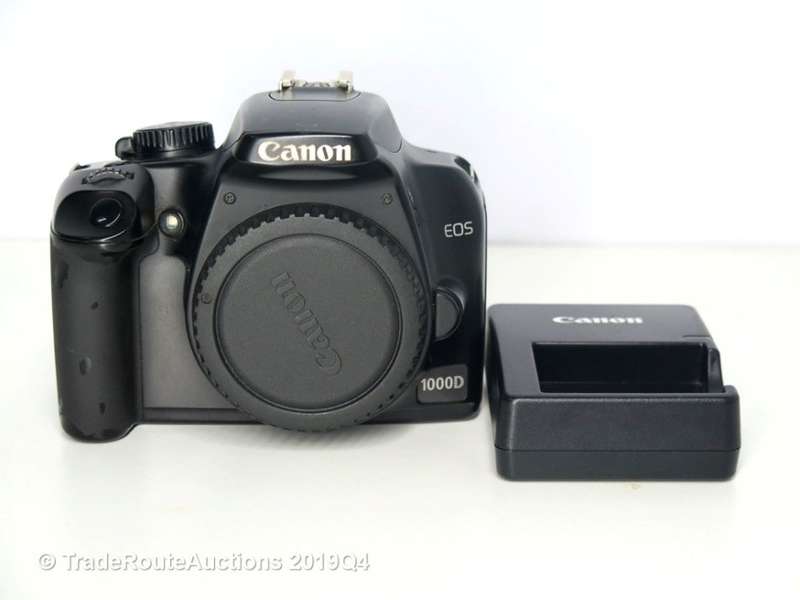 Canon EOS 1000D Digital SLR camera BODY ONLY