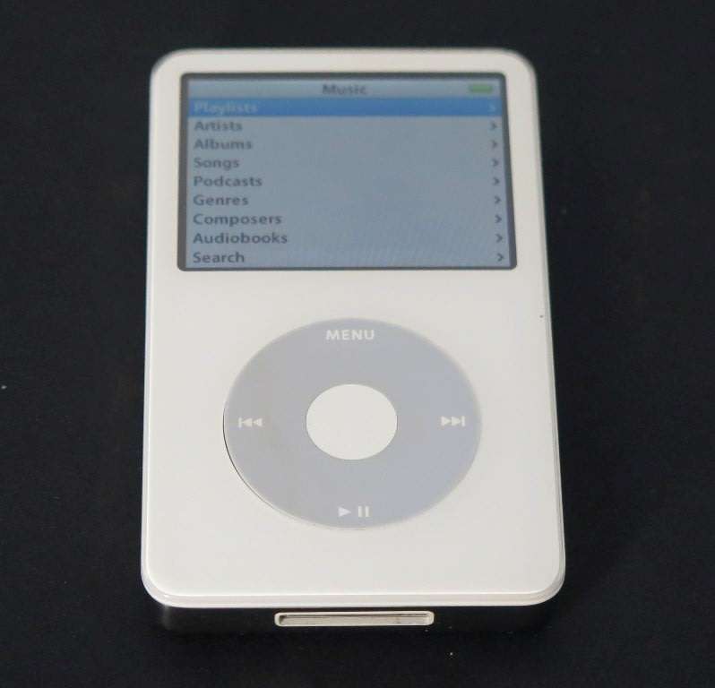 Apple IPod Classic - 5th Generation  WHITE 80GB [ MA448FB ] A1136