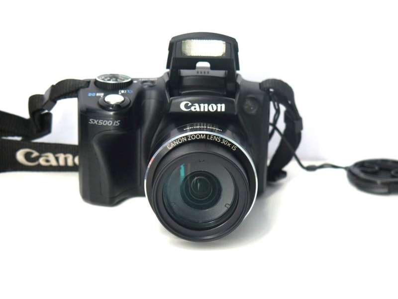Canon PowerShot SX500 IS 16.0 MP with 30x Wide-Angle Optical IS Zoom and 3.0-Inch LCD
