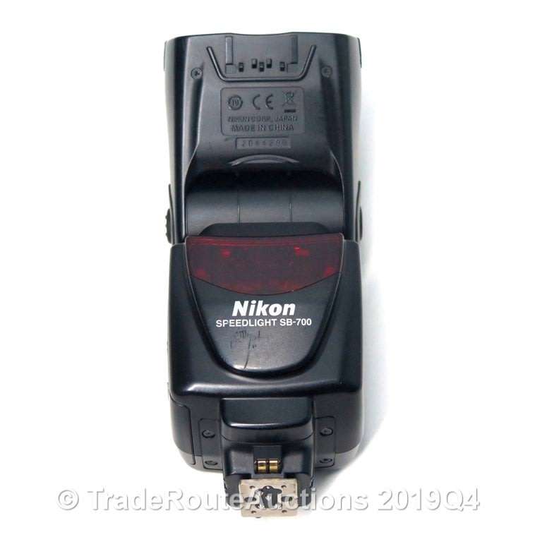 Nikon SB-700 Speedlight Flash - SB700 Flash light for Nikon DSLR Cameras