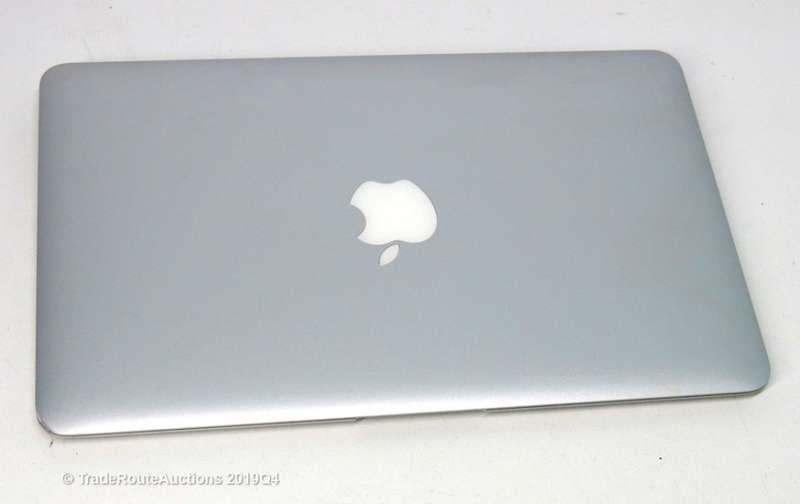 MacBook Air 11.6-inch | Core i7 2.0 GHz | 8GB DDR3 RAM | 256GB SSD FLASH - Macbook Air MID 2012