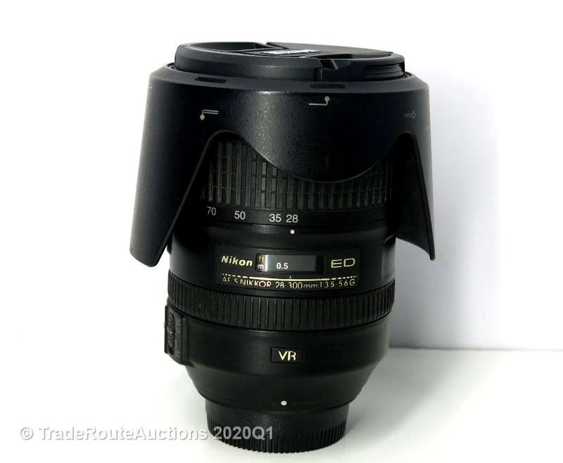 Nikon AF Zoom Nikkor 28-300mm F/3.5-5.6 AF-S VR ED Telephoto Zoom Lens for NIKON DSLR Cameras