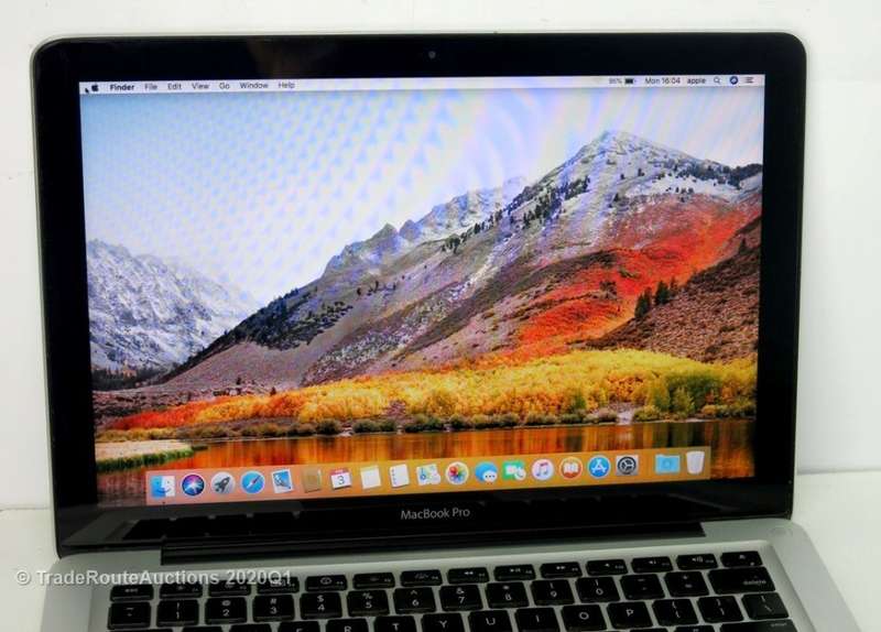 MacBook Pro 13.3-inch | Core 2 DUO 2.4GHz | 4GB RAM | 250GB HDD | nVidia GeForce Graphics