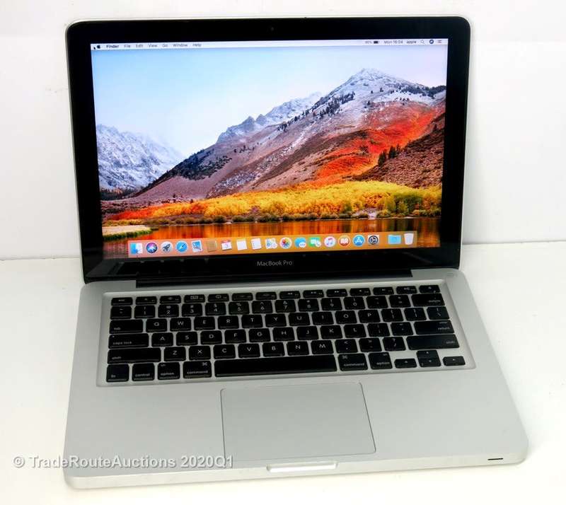 MacBook Pro 13.3-inch | Core 2 DUO 2.4GHz | 4GB RAM | 250GB HDD | nVidia GeForce Graphics