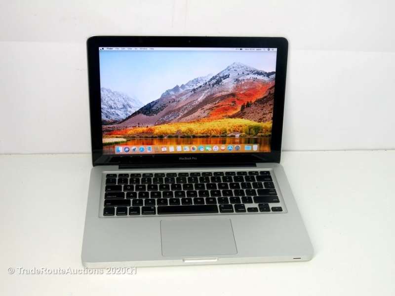 MacBook Pro 13.3-inch | Core 2 DUO 2.4GHz | 4GB RAM | 250GB HDD | nVidia GeForce Graphics