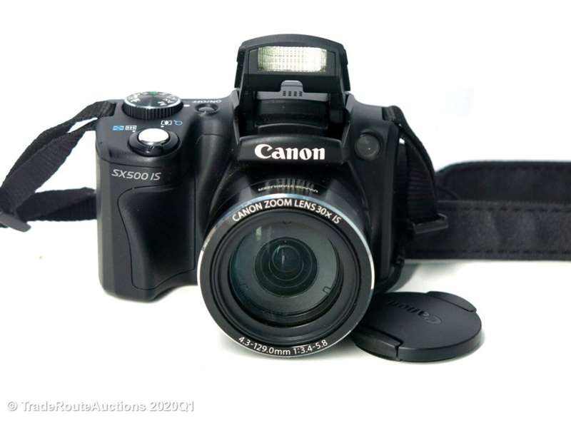 Canon PowerShot SX500 IS 16.0 MP with 30x Wide-Angle Optical IS Zoom and 3.0-Inch LCD