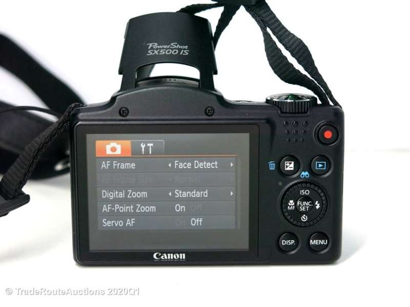 Canon PowerShot SX500 IS 16.0 MP with 30x Wide-Angle Optical IS Zoom and 3.0-Inch LCD