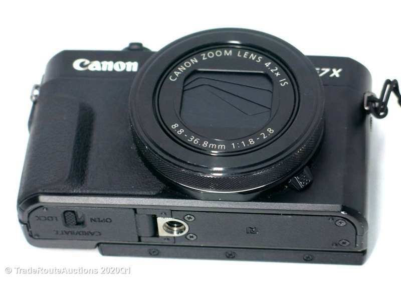 Canon PowerShot G7X MK II Digital Camera (20.1 MP, 4.2x Zoom) BUILT IN WIFI FLIP LCD