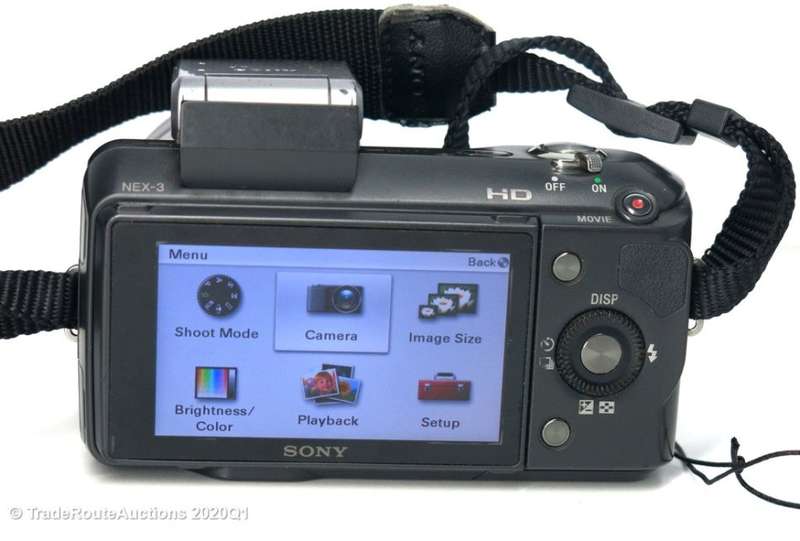 SONY NEX-3 14.2MP with 18-55mm Lens Optical Steady Shot E-MOUNT Digital Camera Kit - Grab a bargain