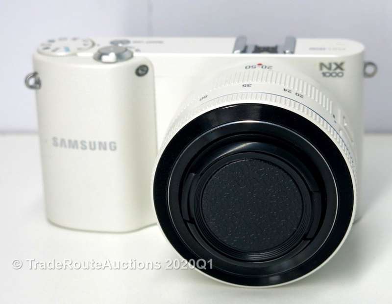 20.3 Megapixels | Samsung NX1000 | SMART DIGITAL CAMERA FULL HD | WI-FI KIT