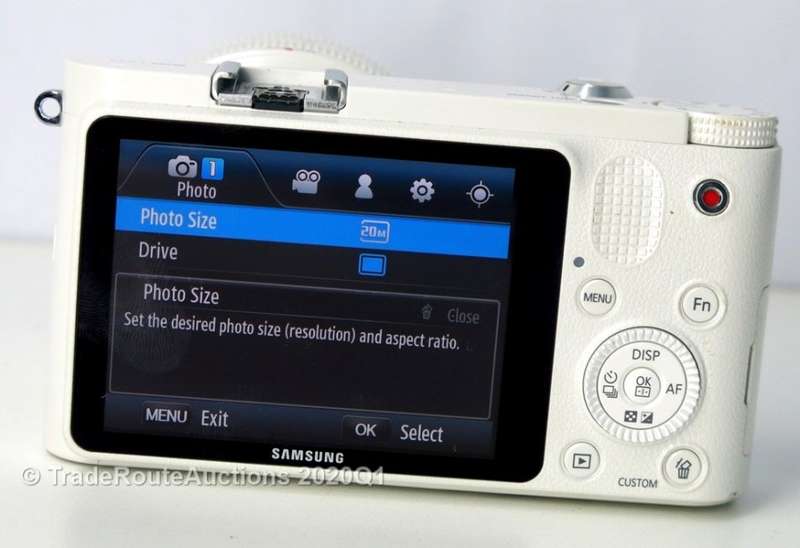 20.3 Megapixels | Samsung NX1000 | SMART DIGITAL CAMERA FULL HD | WI-FI KIT