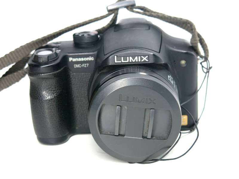 Panasonic DMC-FZ7 12x Optical Zoom with Leica MEGA O.I.S. Digital Camera