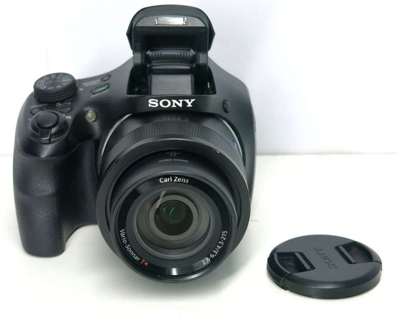20.4MP - Sony HX400V Compact Digital Camera with 50x Optical Zoom
