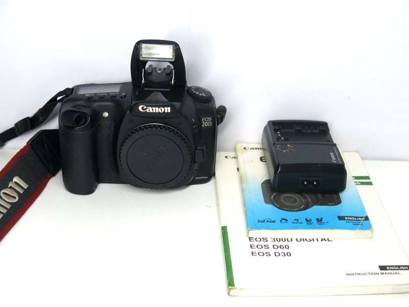 Canon EOS 20D DSLR camera BODY ONLY