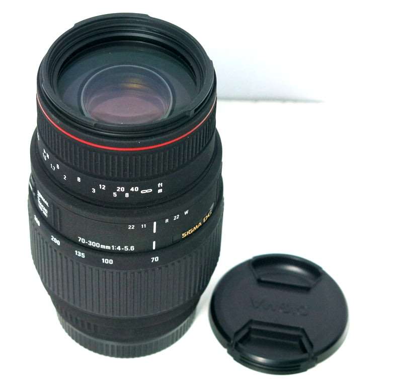 SIGMA DG 70-300mm Telephoto Zoom Lens for SONY / MINOLTA DSLR CAMERAS