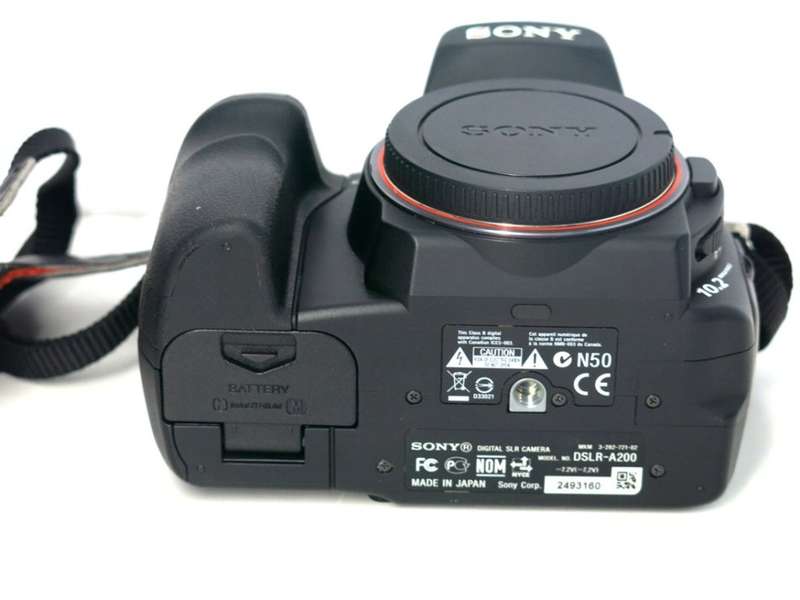 SONY ALPHA A200 DSLR PROFESSIONAL DIGITAL CAMERA BODY
