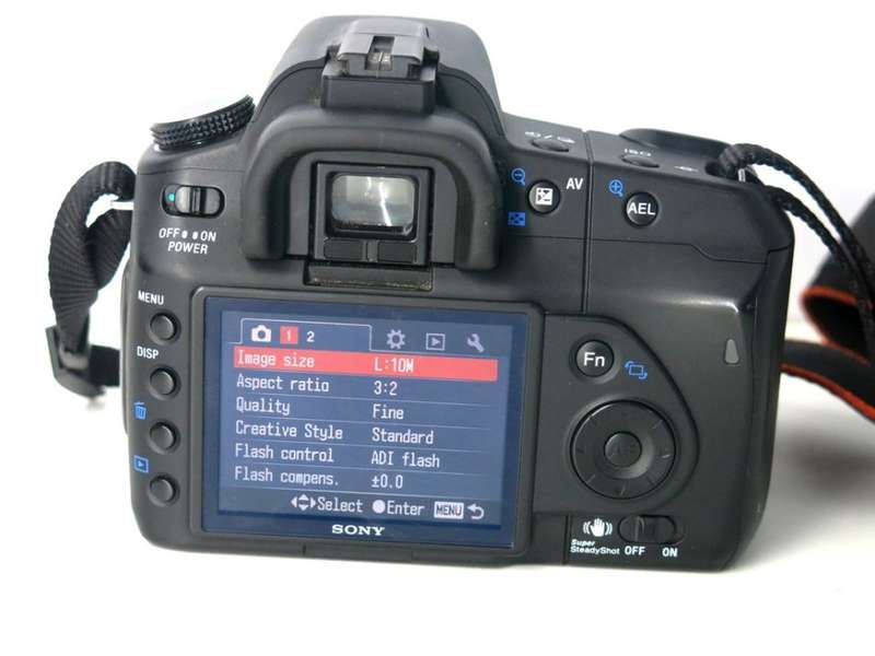 SONY ALPHA A200 DSLR PROFESSIONAL DIGITAL CAMERA BODY