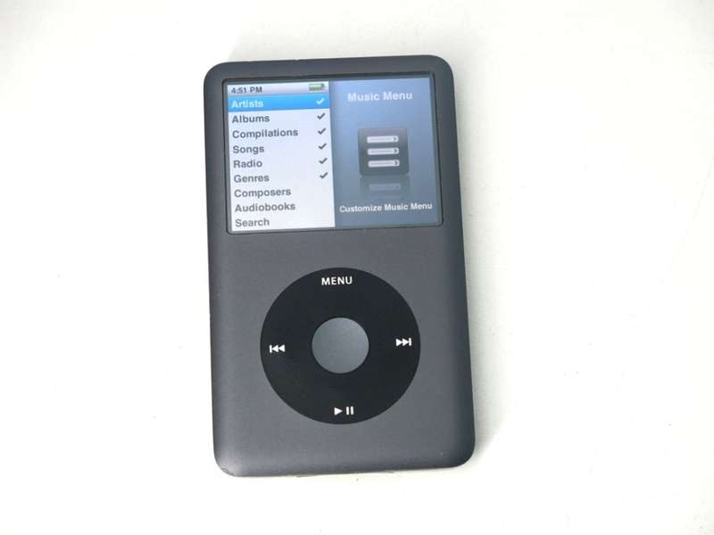 Apple IPod Classic 160GB [ MC297 ] *** 7th Generation **** IPOD 160GB BLACK 2.5" LCD Screen