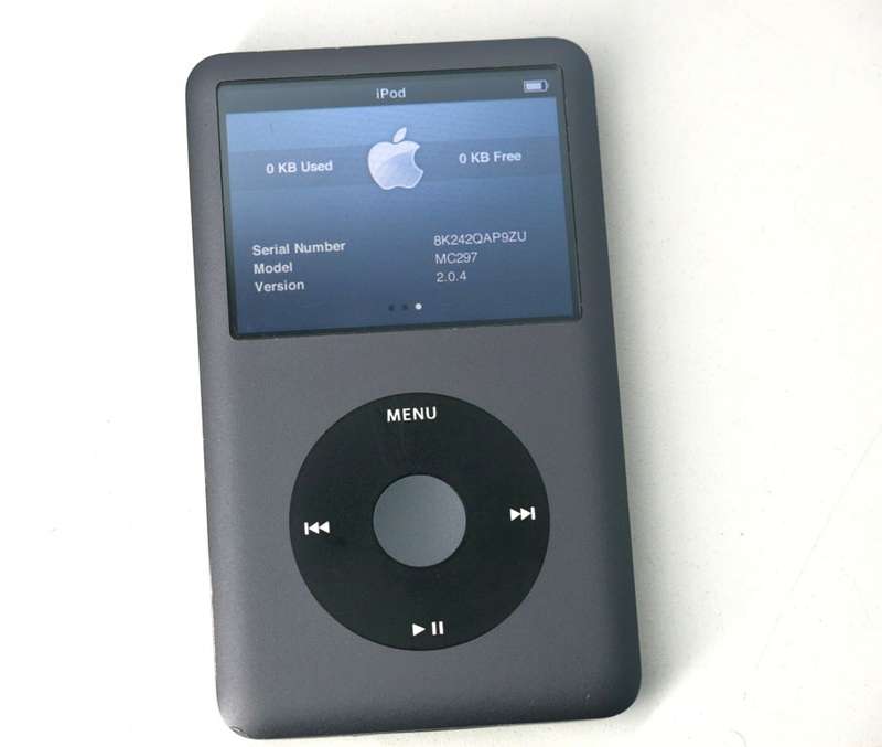 Apple IPod Classic 160GB [ MC297 ] *** 7th Generation **** IPOD 160GB BLACK 2.5" LCD Screen