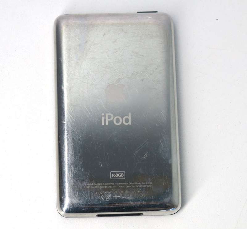 Apple IPod Classic 160GB [ MC297 ] *** 7th Generation **** IPOD 160GB BLACK 2.5" LCD Screen