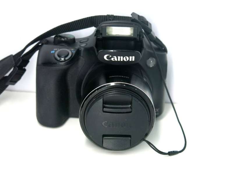 Boxed Canon Powershot SX60 HS 16.1MP Digital Camera 65x Optical Zoom Lens 3-inch LCD Tilt Screen