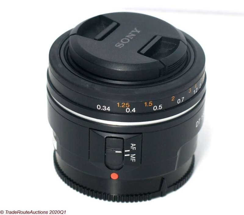 Sony DT 50mm F1.8 SAM Lens for SONY DSLR Cameras - A mount