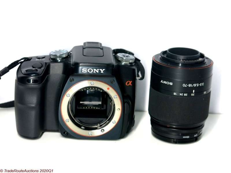 SONY ALPHA A100 DSLR PROFESSIONAL DIGITAL CAMERA + 18-70mm SONY LENS KIT