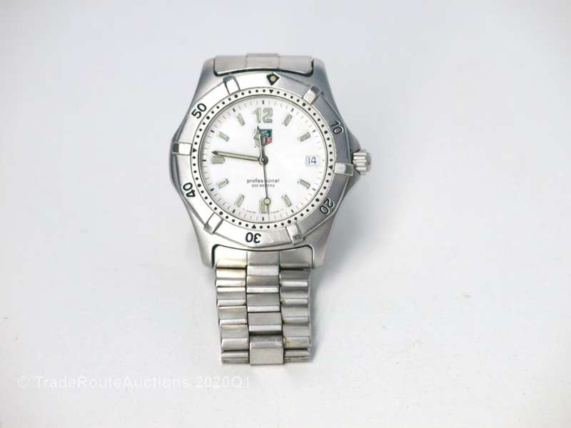 Tag Heuer 2000 WK1111 Professional Watch Mens White face