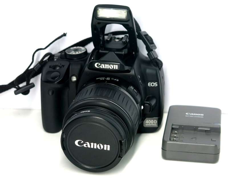 Canon EOS 400D DigitalSLR camera 10.1 Megapixels + Canon EFS 18-55mm Lens