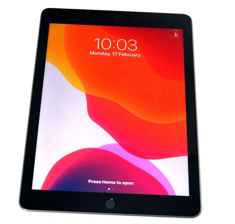 Apple iPad 6th Gen 2018 | MR7F2HC/A | WiFi  only | 32GB | Space Grey | A1893 | RETINA IPad6
