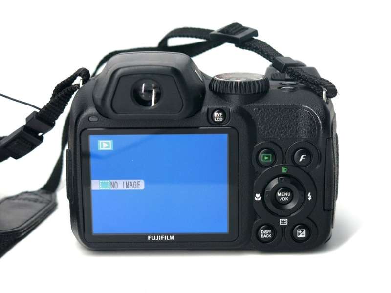 Fujifilm FinePix S2000HD Digital Camera  (10MP, 15x Optical Zoom) 2.7 inch LCD