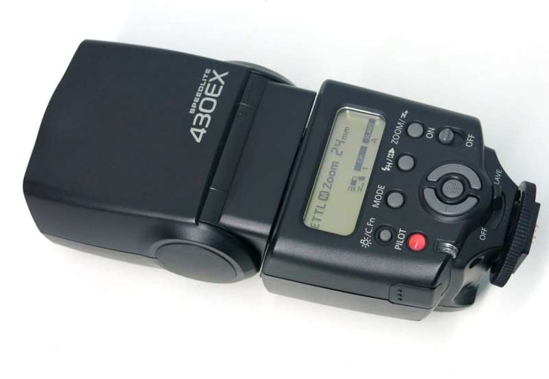 Canon Speedlite 430EX Flash for Canon EOS DIGITAL SLR Cameras *** BARGAIN ** Fits all CANON DSLRs