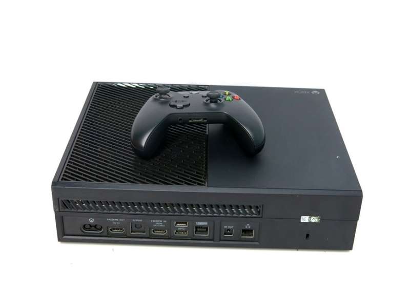 Microsoft Xbox One 500GB Model 1540 Gaming Console + 1 Controller