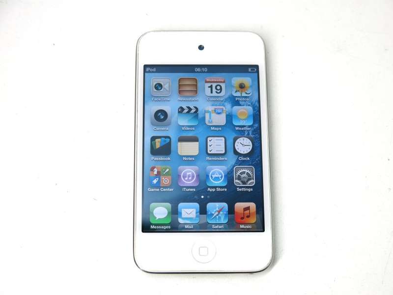 Apple iPod Touch 4th Generation White 16GB Retina Display Technology- ME179BT/A - A1367