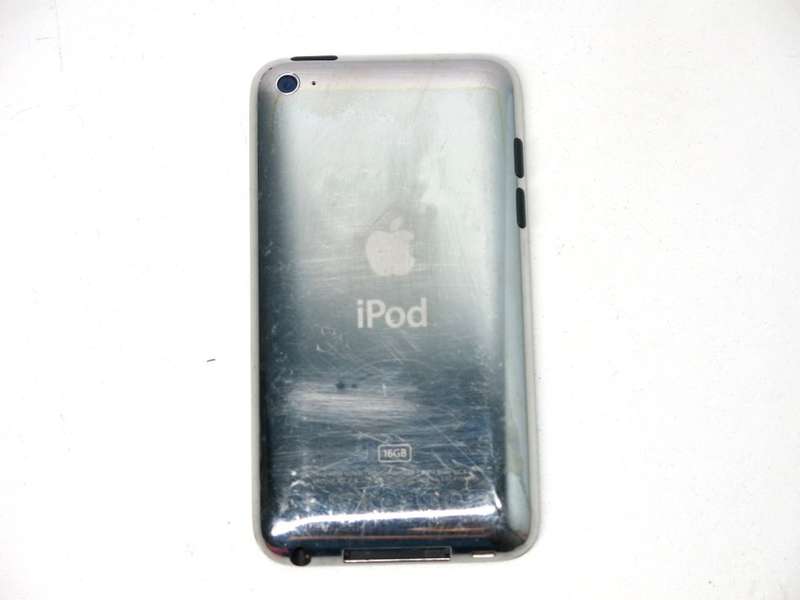 Apple iPod Touch 4th Generation White 16GB Retina Display Technology- ME179BT/A - A1367