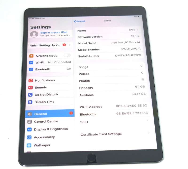 Apple iPad Pro 10.5", Wi-Fi only, 64GB, Space Grey, MQDT2HC/A, A1701
