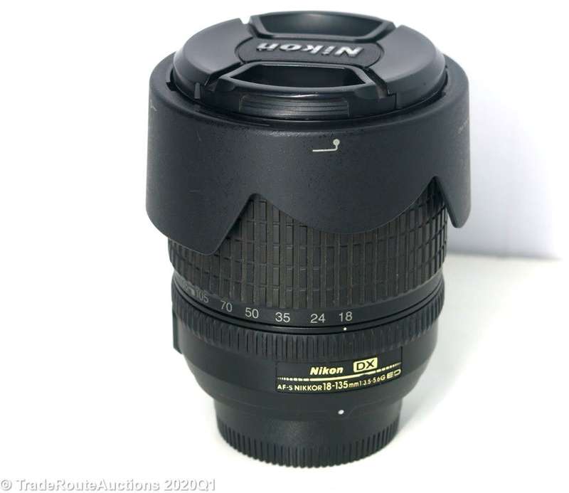 Nikon 18-135mm f/3.5-5.6G ED-IF AF-S DX Zoom-Nikkor Lens for Nikon Digital SLR Cameras