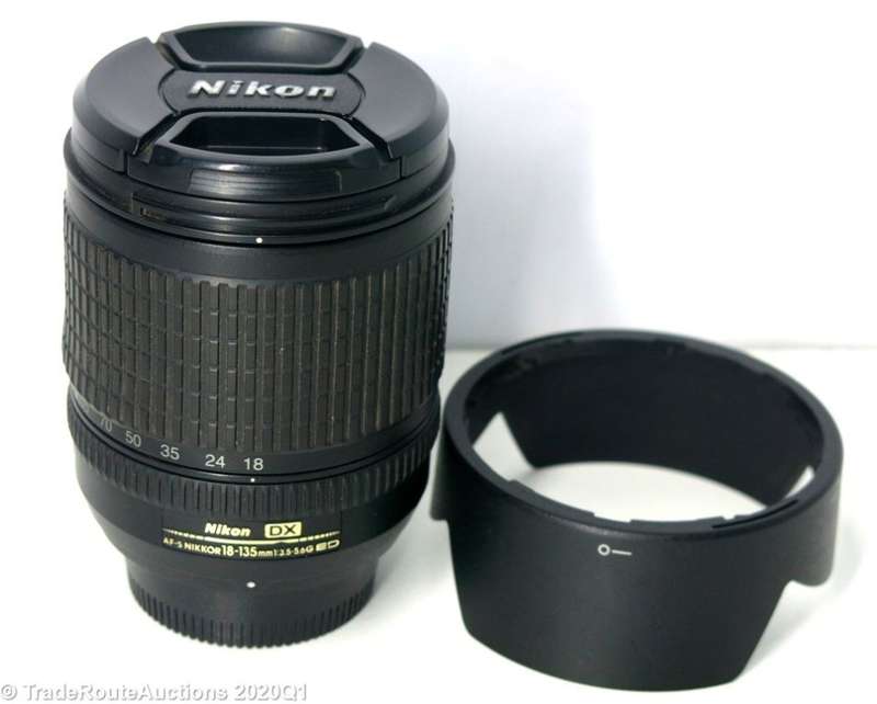 Nikon 18-135mm f/3.5-5.6G ED-IF AF-S DX Zoom-Nikkor Lens for Nikon Digital SLR Cameras