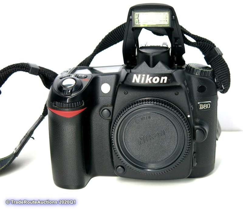 NIKON D80 Digital SLR CAMERA 10.2MP BODY ONLY